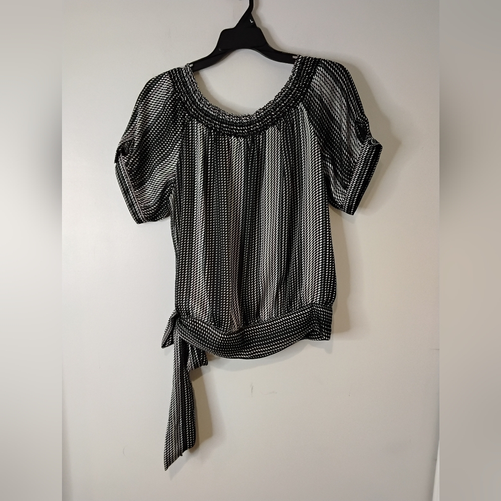Black and White Striped Women's Top - Picture 6 of 7